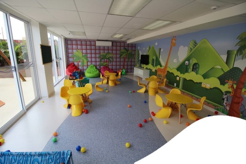 Condomínio EVIAN RESIDENCE em  